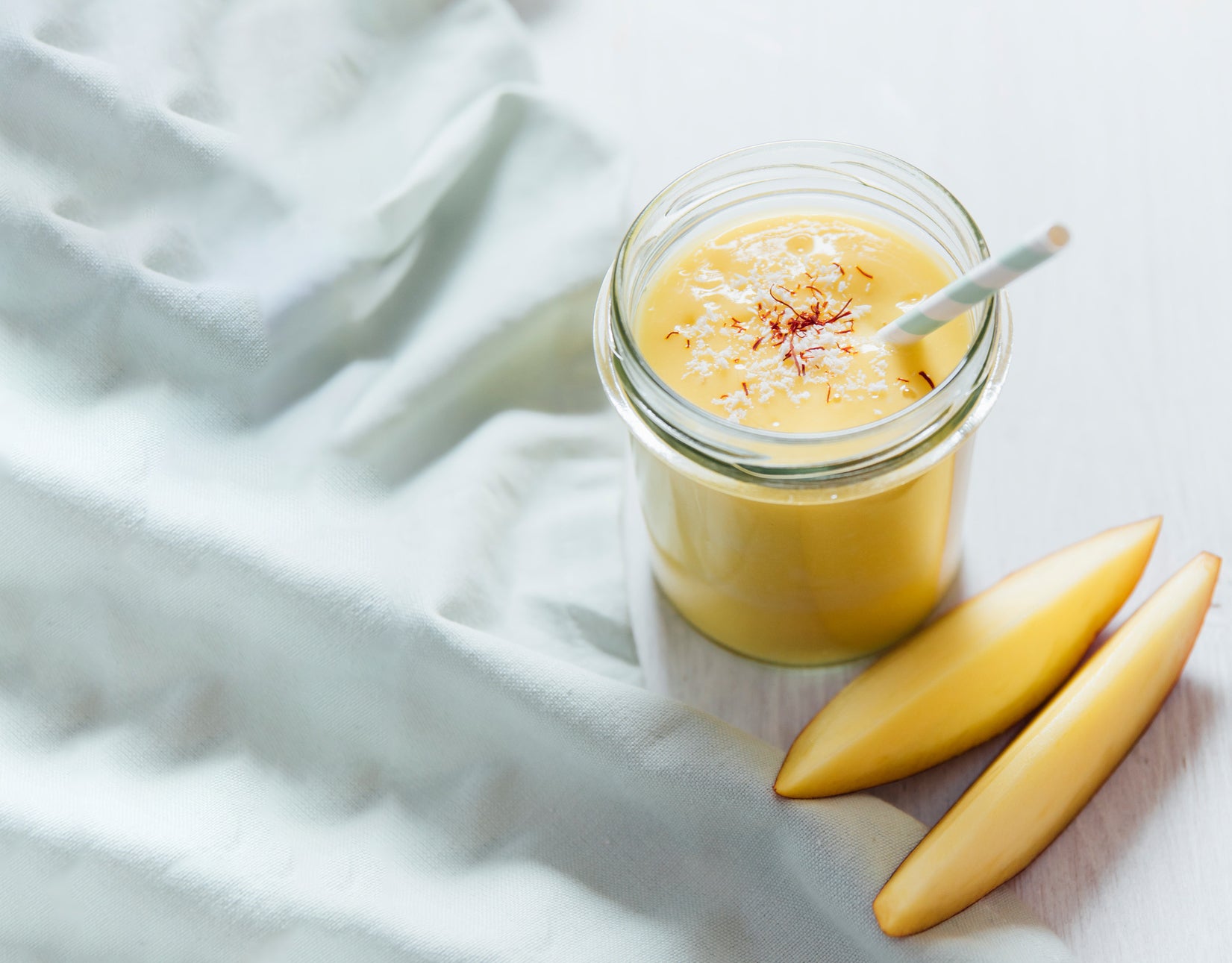 The Best Mango C Summer Smoothie!